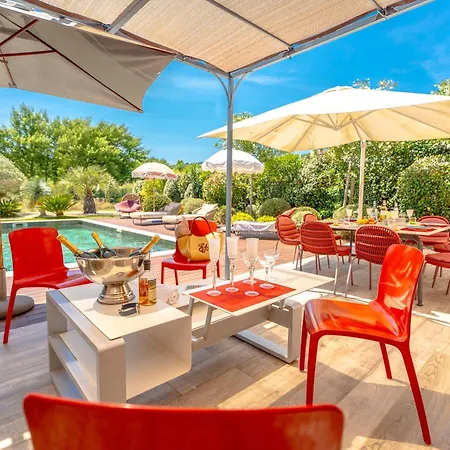 Les Mures L Pool & Garden L Shellter