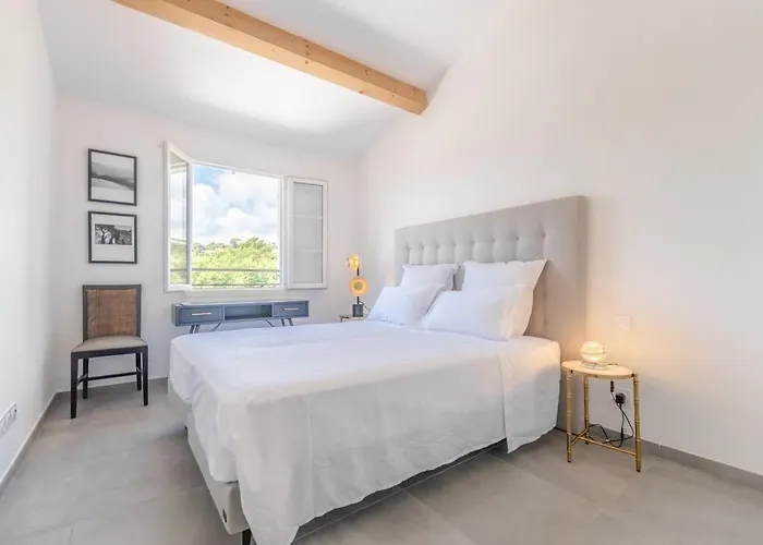 Les Mures L Pool & Garden L Shellter グリモー