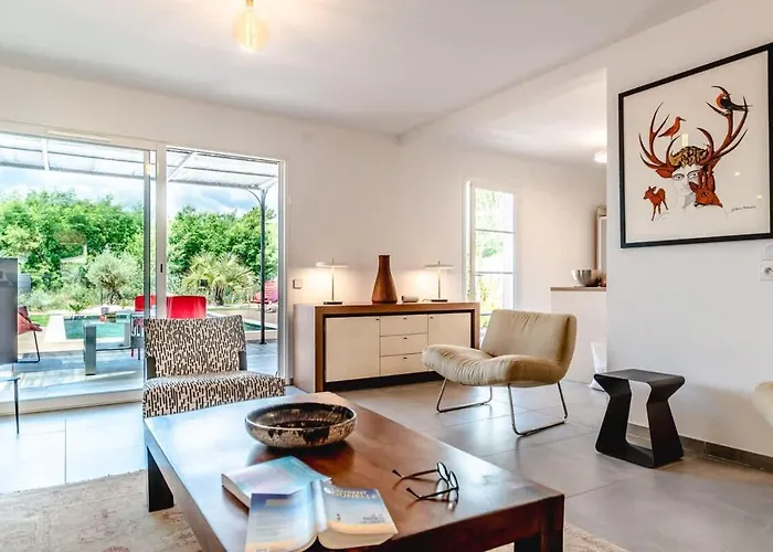 Les Mures L Pool & Garden L Shellter * グリモー