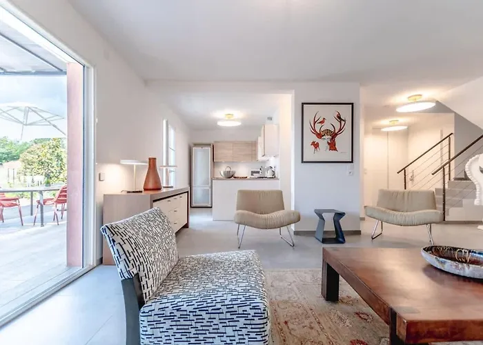 ヴィラ Les Mures L Pool & Garden L Shellter