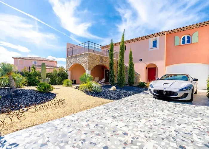 Les Mures L Pool & Garden L Shellter ヴィラ