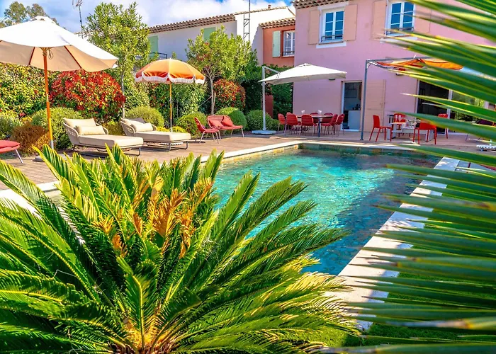 ヴィラ Les Mures L Pool & Garden L Shellter *