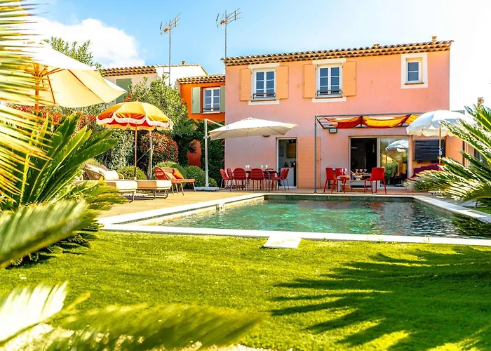 Les Mures L Pool & Garden L Shellter 别墅